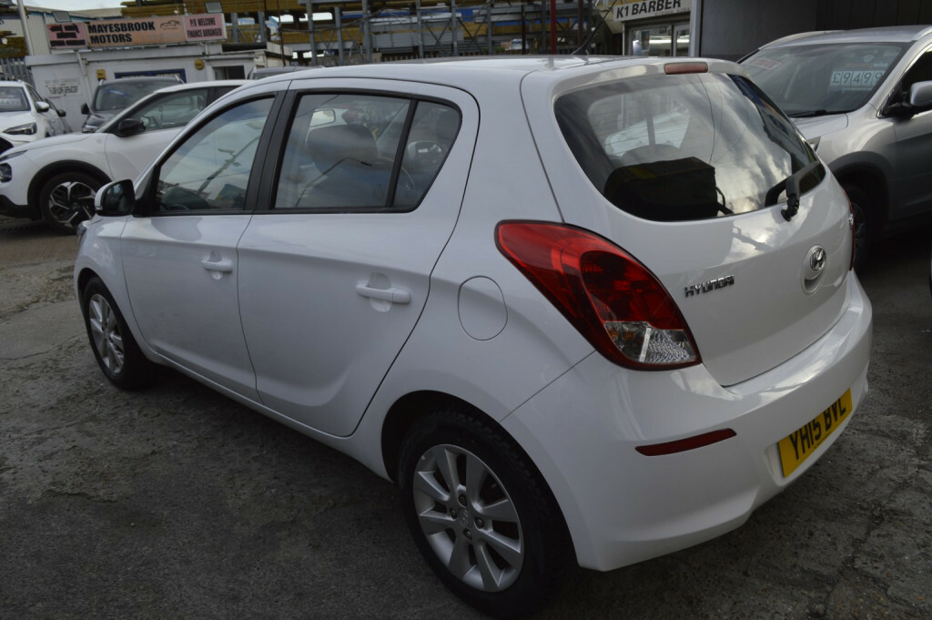 Hyundai I20 1.4 Hatchback Red #27