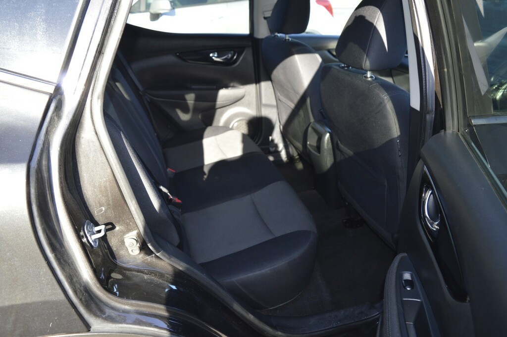Nissan Qashqai N-connecta Dci Red #12