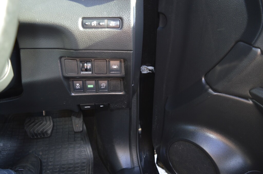 Nissan Qashqai N-connecta Dci Red #15