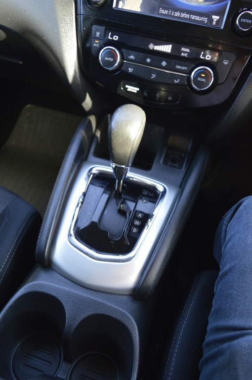 Nissan Qashqai N-connecta Dci Red #20