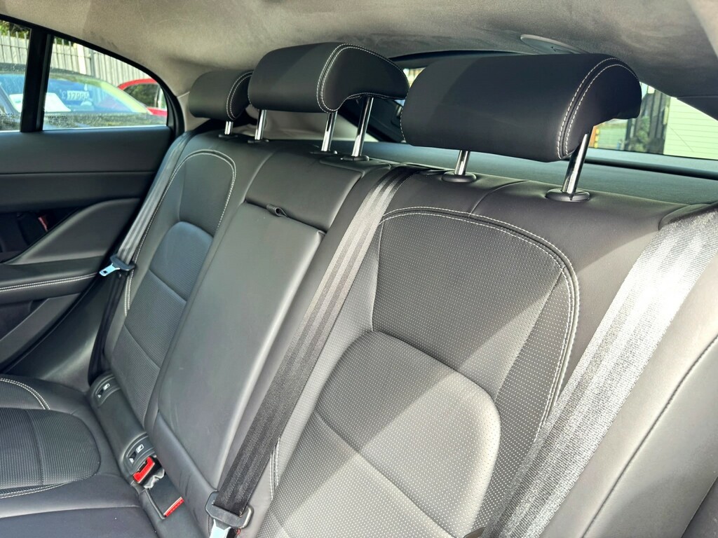 Jaguar I-Pace Suv 400 90Kwh Hse 2022 LJ22UXO Black #4