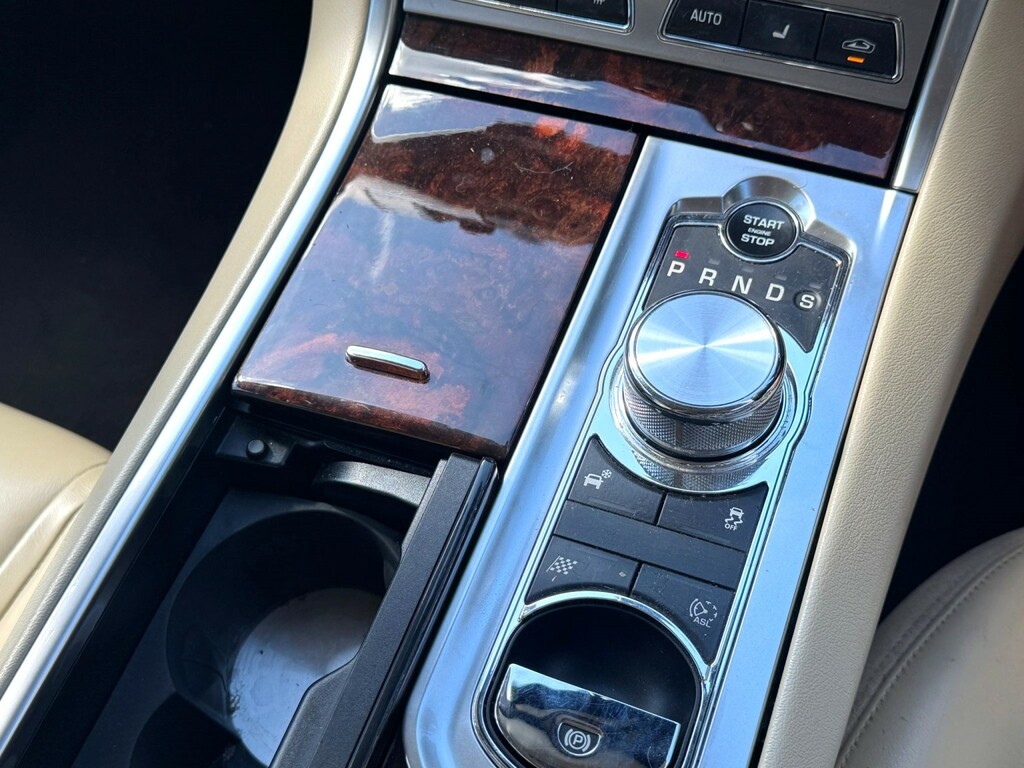 Jaguar XF V6 Premium Luxury Red #14