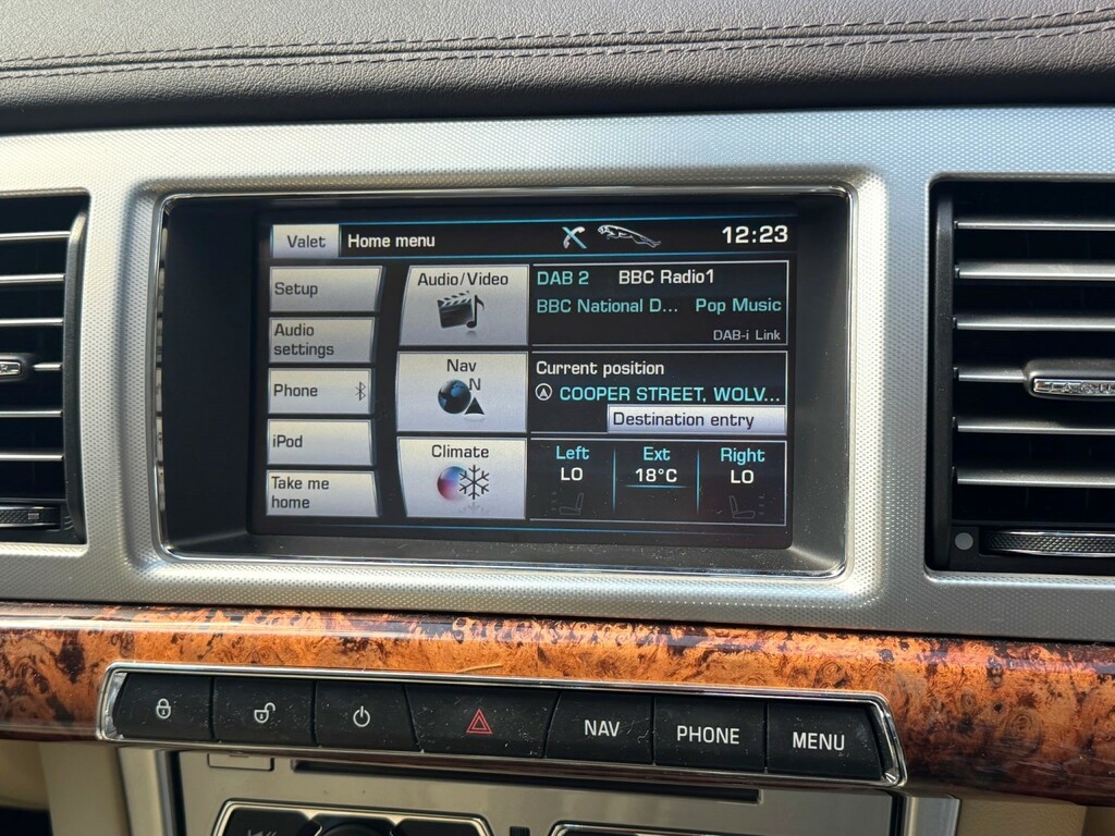 Jaguar XF V6 Premium Luxury Red #11