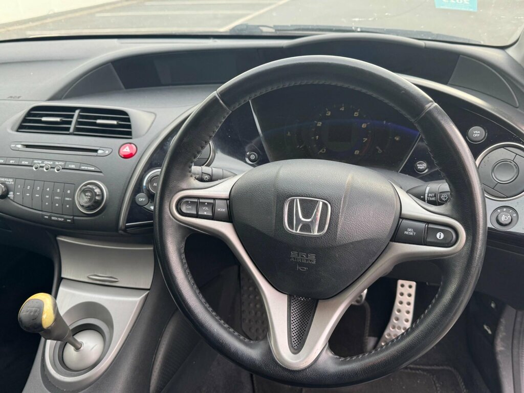 Honda Civic 1.8 I-vtec Es Silver #10