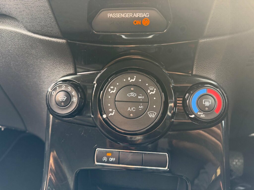 Ford Fiesta 1.25 Style 2014 Red #13
