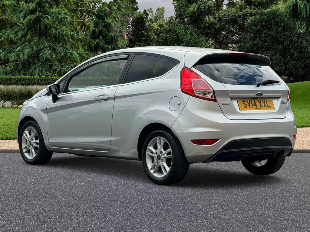 Ford Fiesta 1.25 Style 2014 Red #4