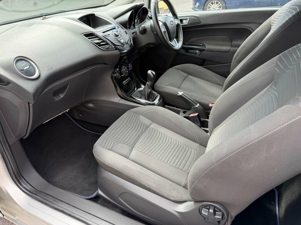 Ford Fiesta 1.25 Style 2014 Red #22