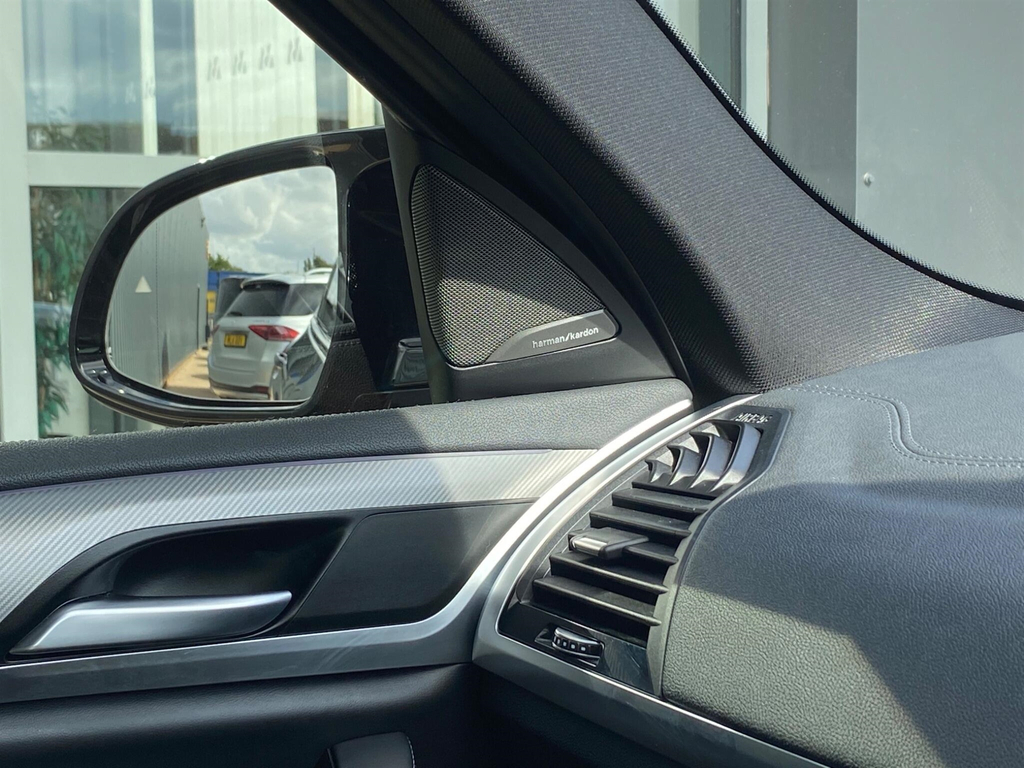 BMW X4 M I Competition White #8