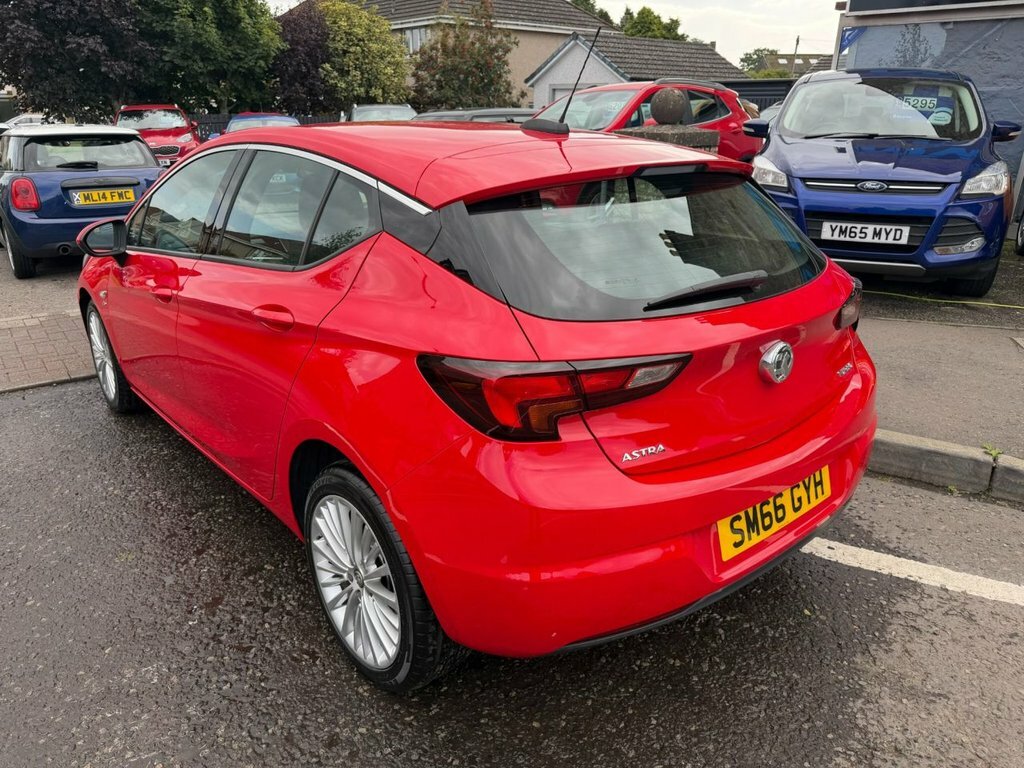 Vauxhall Astra 1.4L Elite Red #3