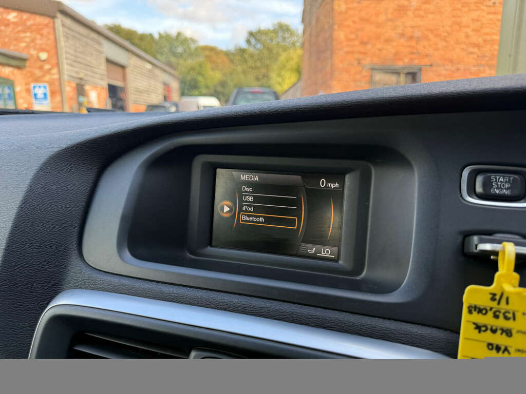 Volvo V40 1.6 V40 R-design D2 BU64DDL Black #5
