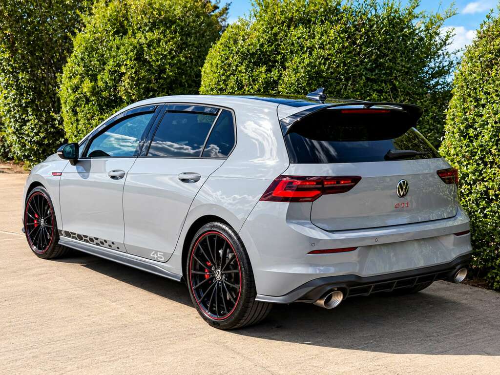 Volkswagen Golf 2.0 Golf Gti Clubsport 45 Tsi Grey #3