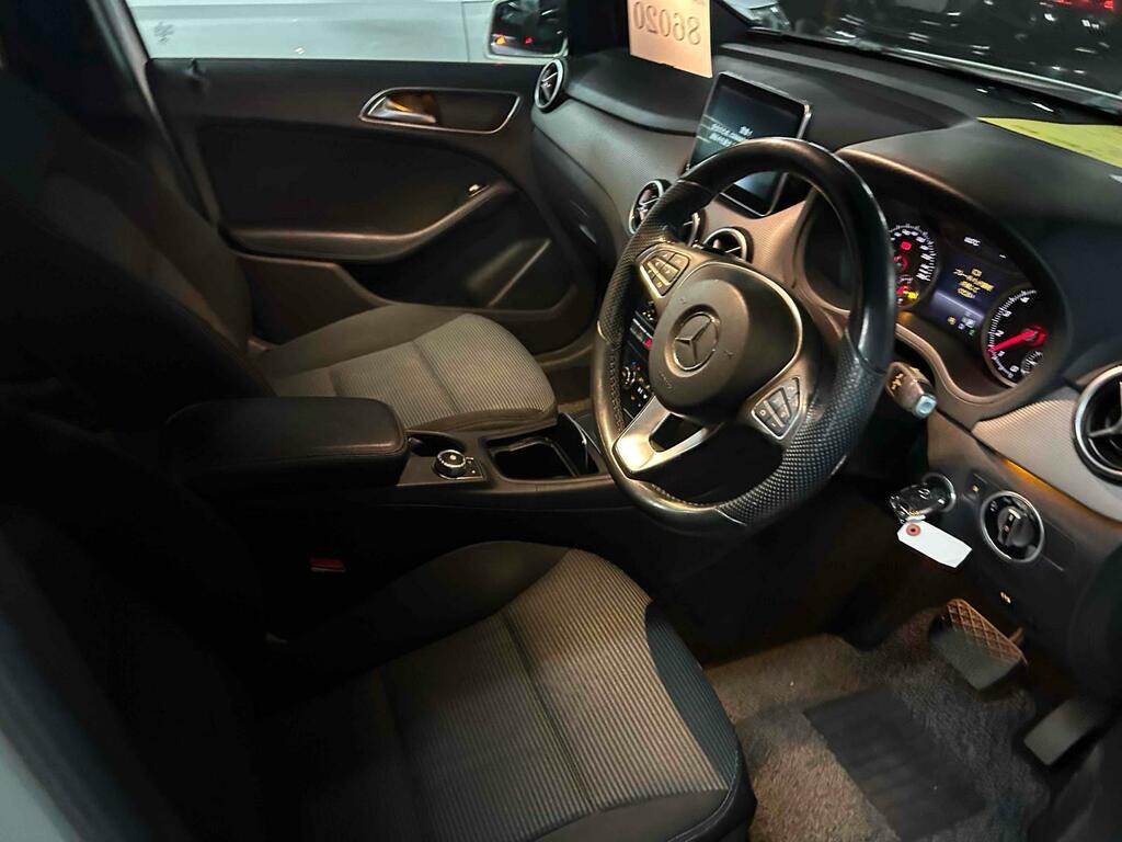 Mercedes-Benz B Class Se White #2