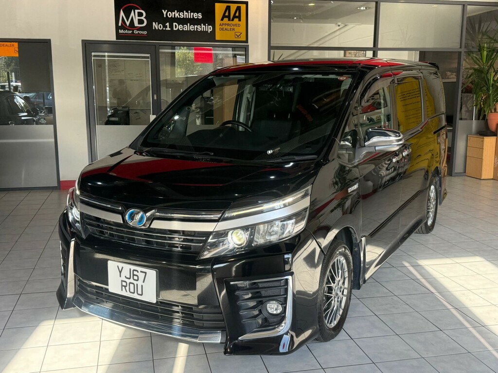 Toyota Noah Mpv 2026 Black #5