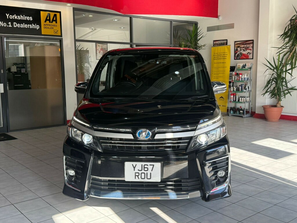 Toyota Noah Mpv 2026 Black #4