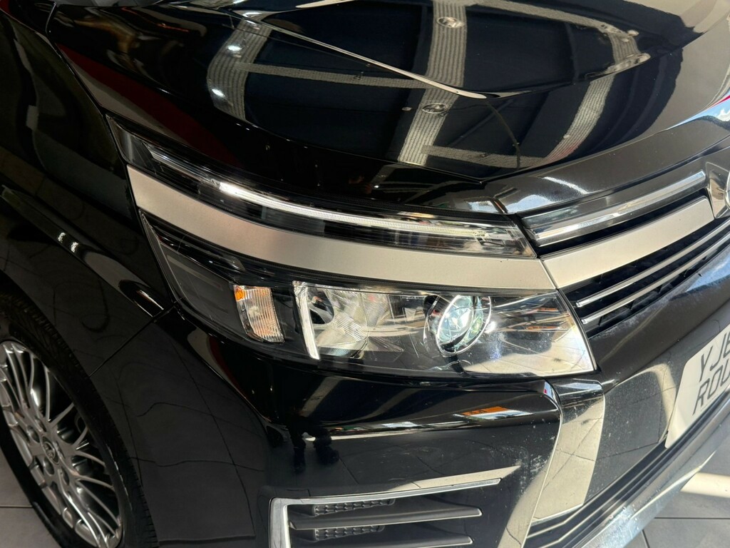 Toyota Noah Mpv 2026 Black #3