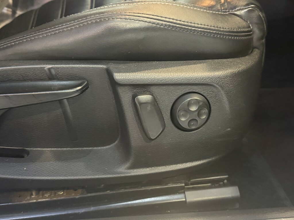 Volkswagen CC Coupe Black #17