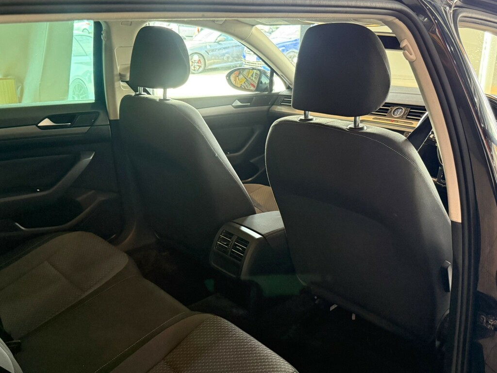 Volkswagen Passat  Silver #12