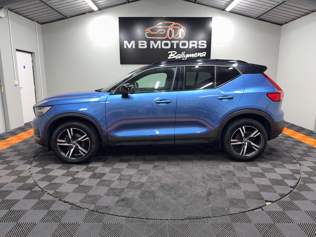 Volvo XC40 R-design T3 KM19RHY Blue #4