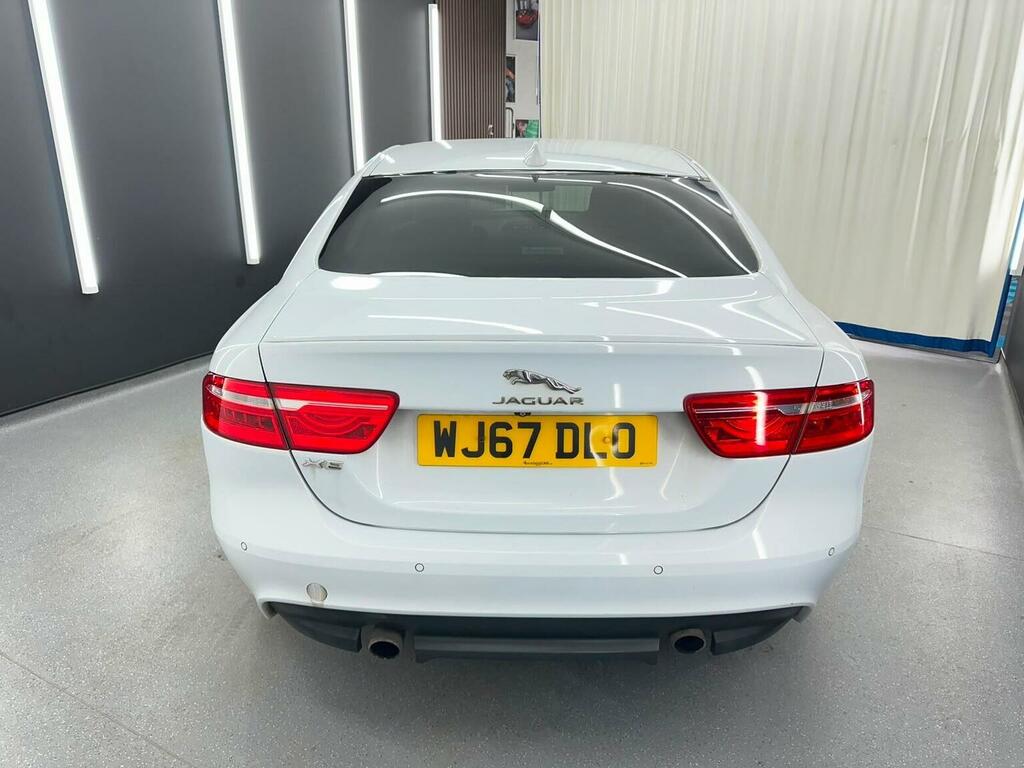 Jaguar XE Saloon Silver #10