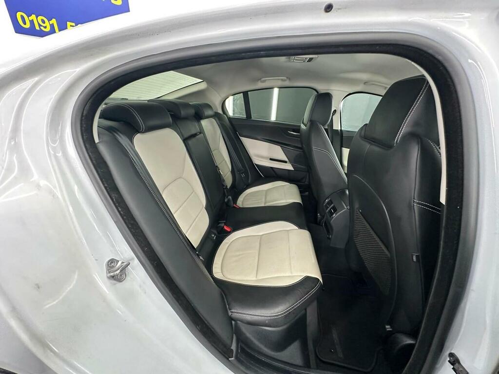 Jaguar XE Saloon Silver #24