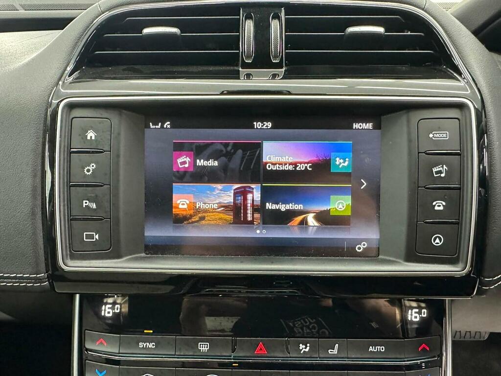 Jaguar XE Saloon Silver #34