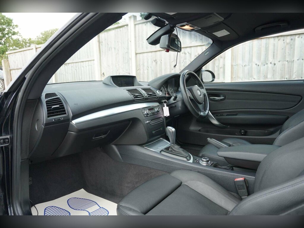 BMW 1 Series Convertible Black #21