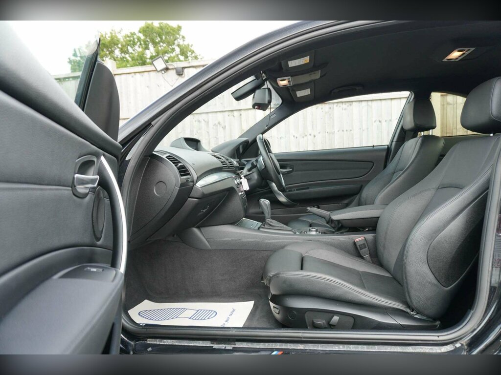 BMW 1 Series Convertible Black #20