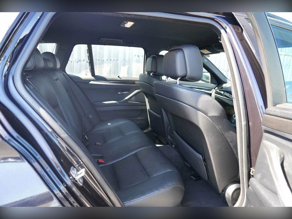 BMW 5 Series 2012 12 3.0 Blue #9