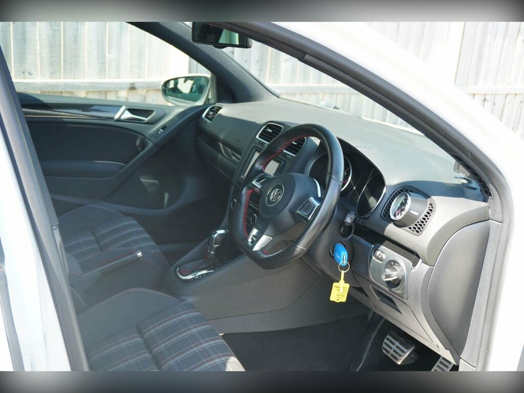 Volkswagen Golf 1.6 Tdi S Black #19