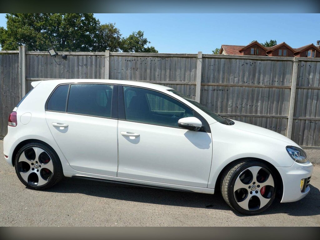 Volkswagen Golf 1.6 Tdi S Black #24
