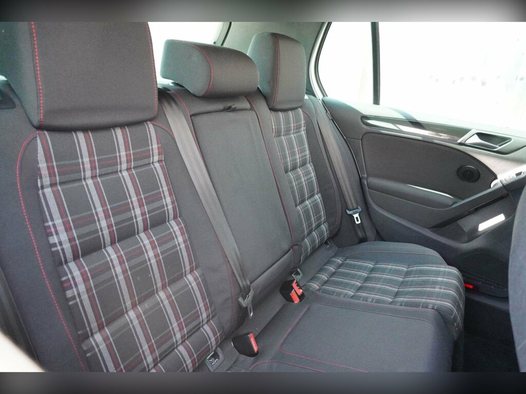 Volkswagen Golf 1.6 Tdi S Black #20