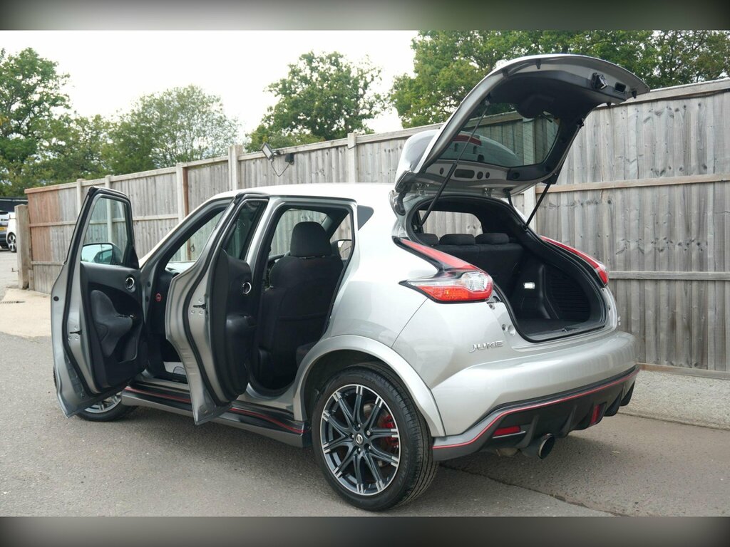 Nissan Juke 1.5 Tekna Dci 110 Bhp White #26
