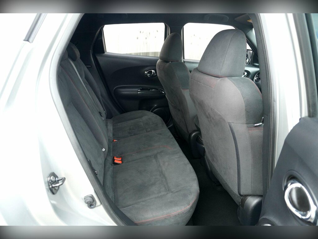 Nissan Juke 1.5 Tekna Dci 110 Bhp White #10