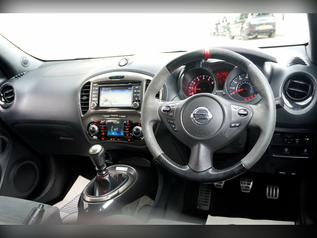 Nissan Juke 1.5 Tekna Dci 110 Bhp White #18