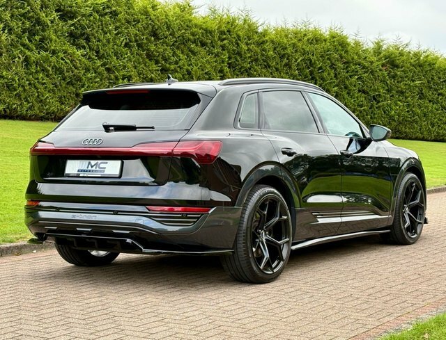 Audi Q8 e tron 50 Sport Suv Black #3