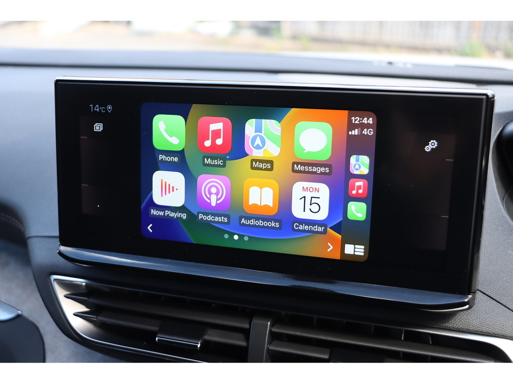 Peugeot 5008 Puretech Allure Red #2