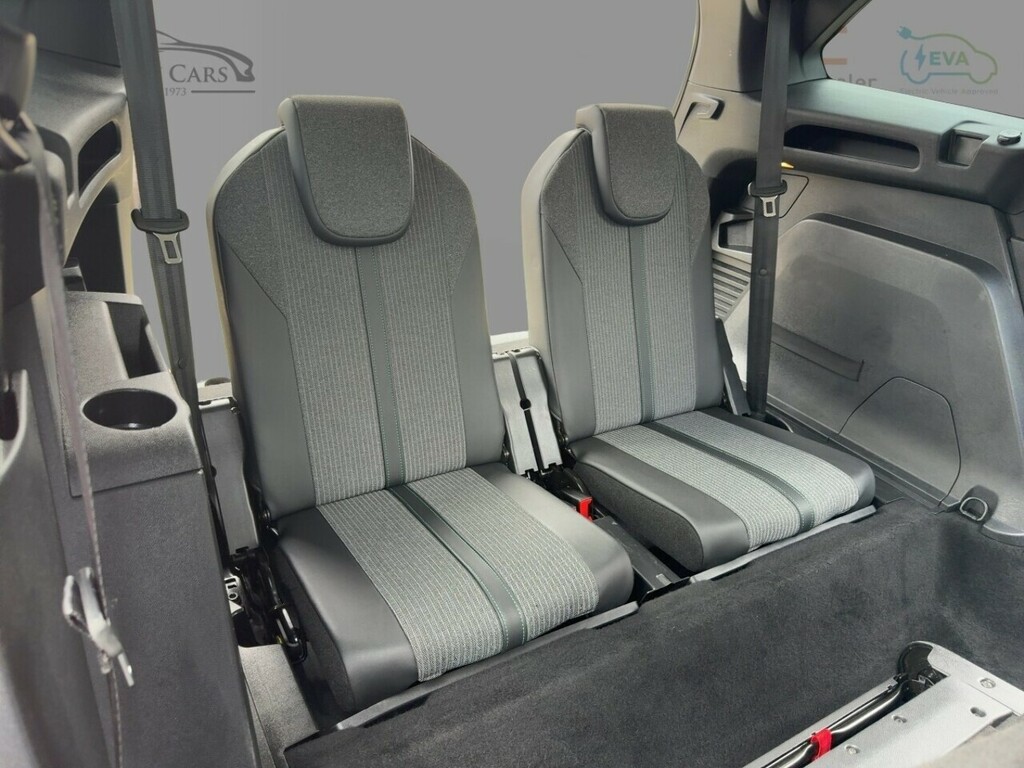 Peugeot 5008 Puretech Allure Red #5