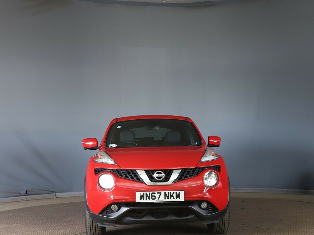 Nissan Juke Tekna Red #2