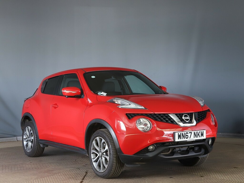 Nissan Juke Tekna Red