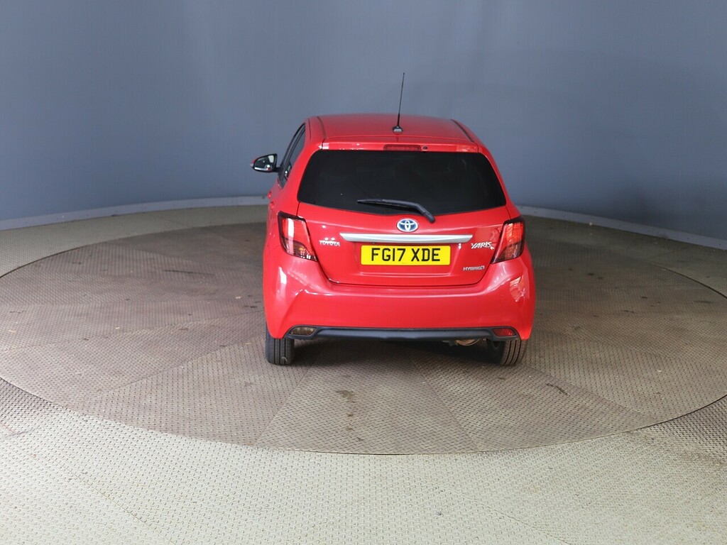 Toyota Yaris Icon Tech #5