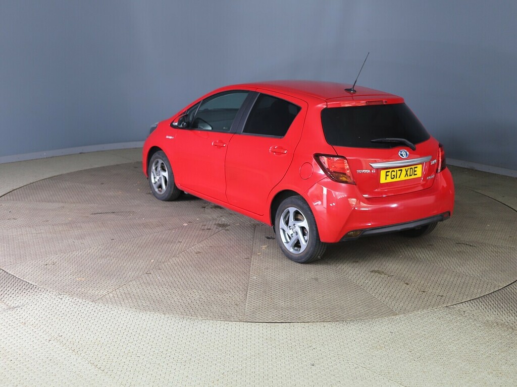 Toyota Yaris Icon Tech #4