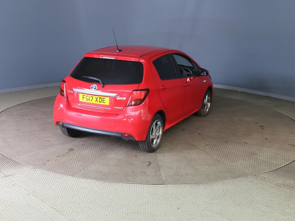 Toyota Yaris Icon Tech #6