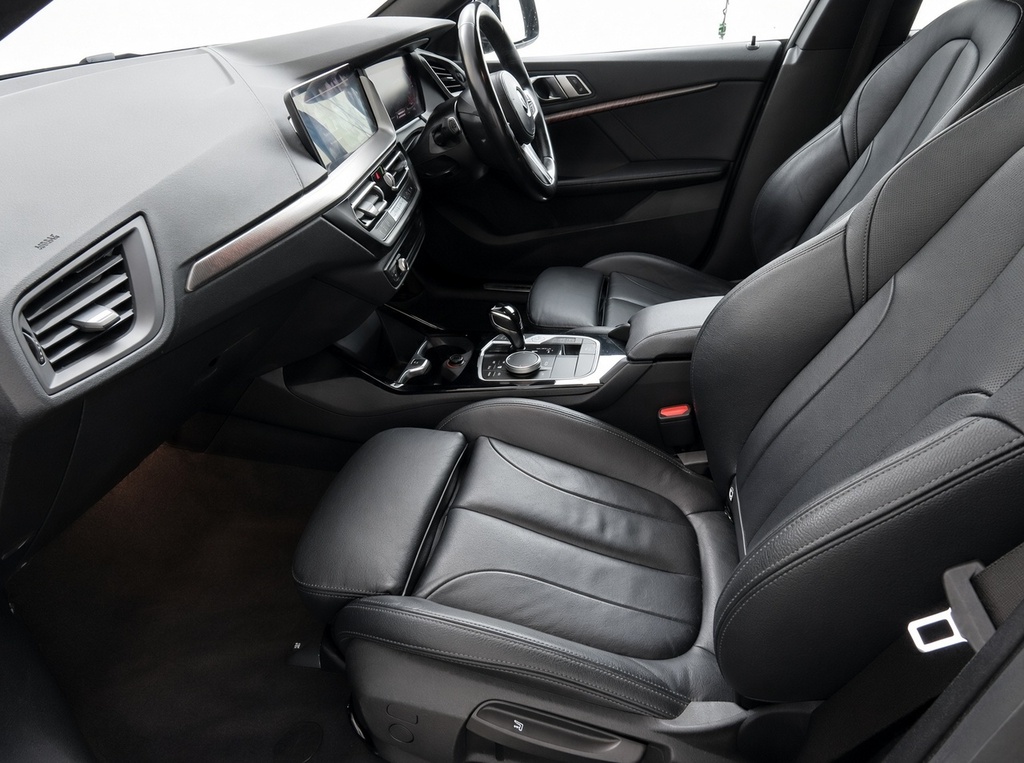 BMW 2 Series Gran Coupe 2L M Sport White #8