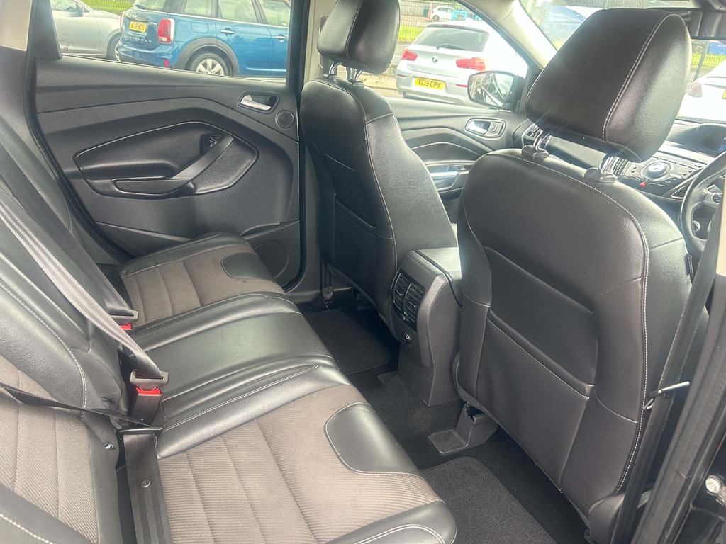 Ford Kuga 2.0 Tdci 180 Titanium Black #6