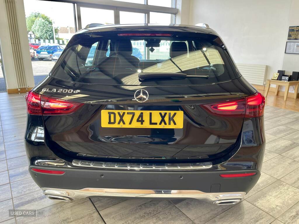 Mercedes-Benz GLA Class Gla 200D Sport Executive Black #4