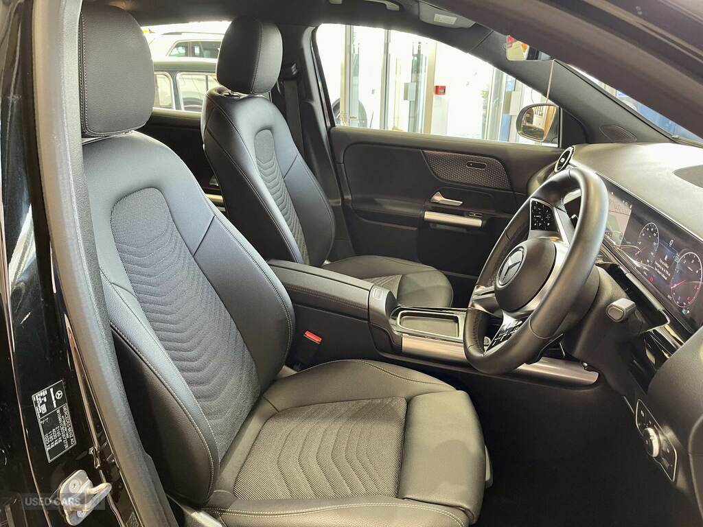 Mercedes-Benz GLA Class Suv  #9