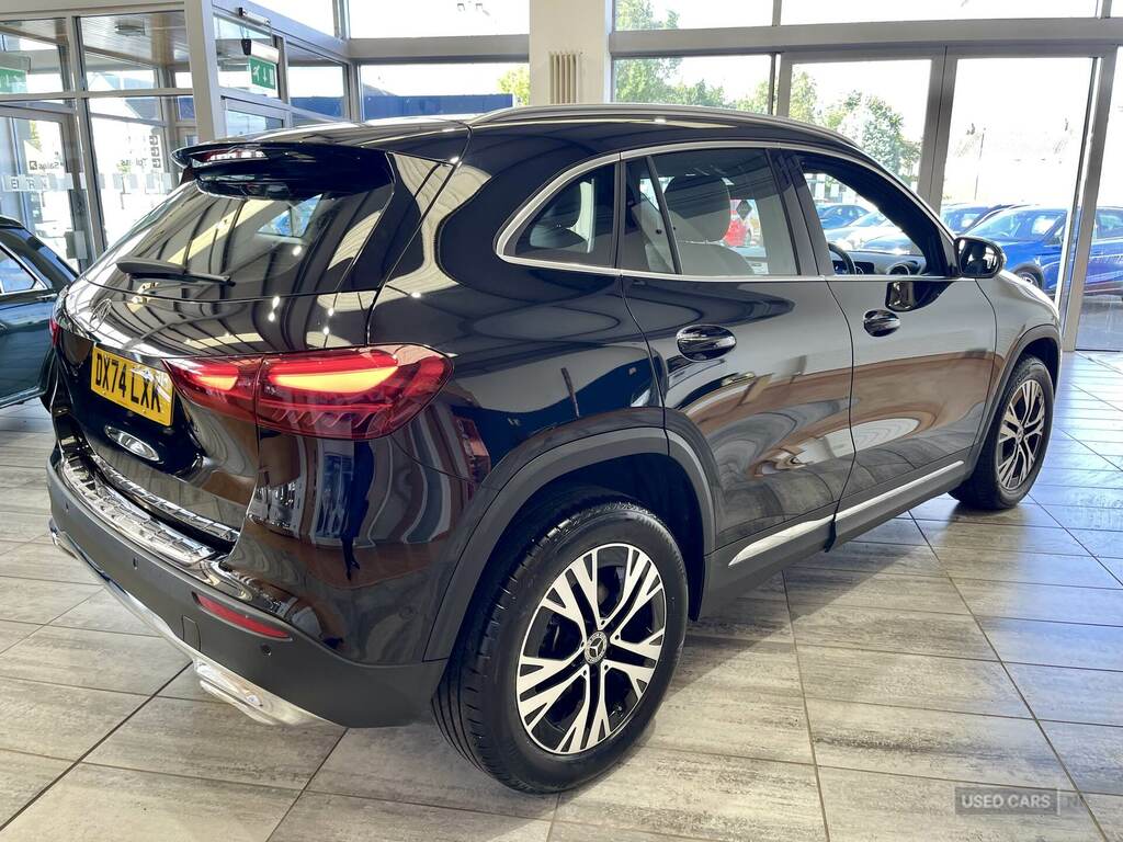 Mercedes-Benz GLA Class Gla 200D Sport Executive Black #3