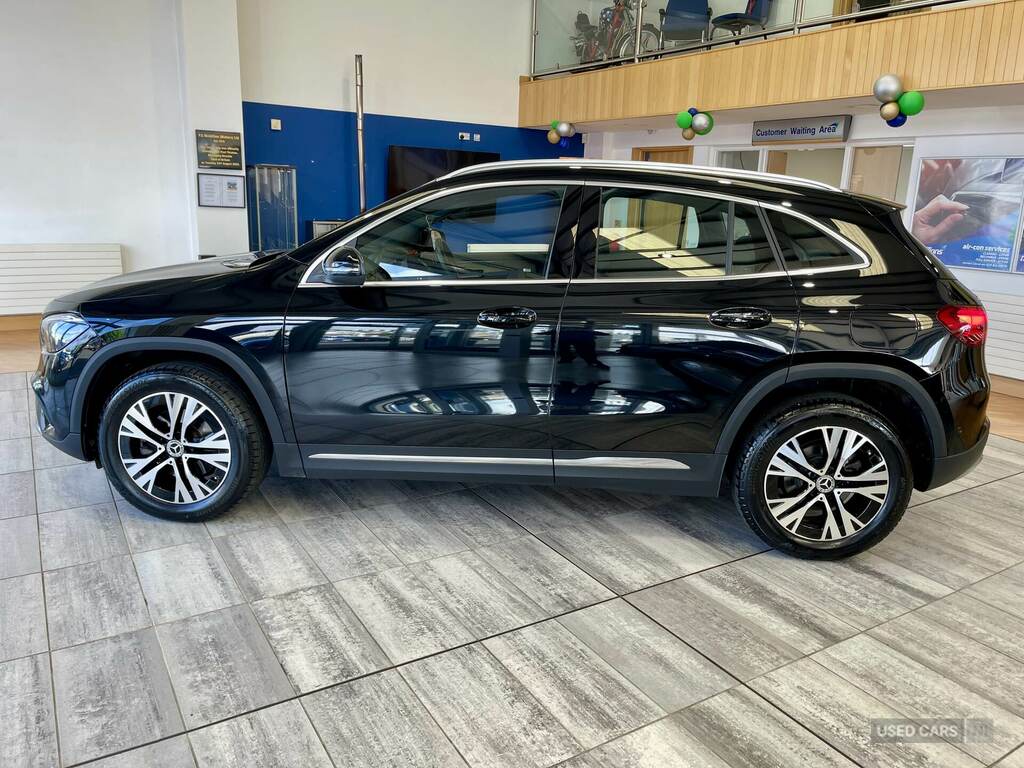 Mercedes-Benz GLA Class Suv  #14