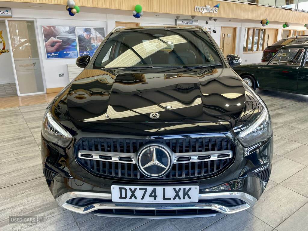 Mercedes-Benz GLA Class Suv  #8