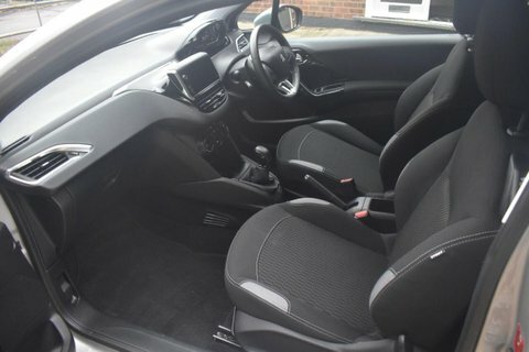 Peugeot 208 1.2 Puretech Active Silver #5